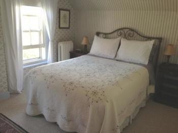 Turtle Island Bed & Breakfast Bed & Breakfast